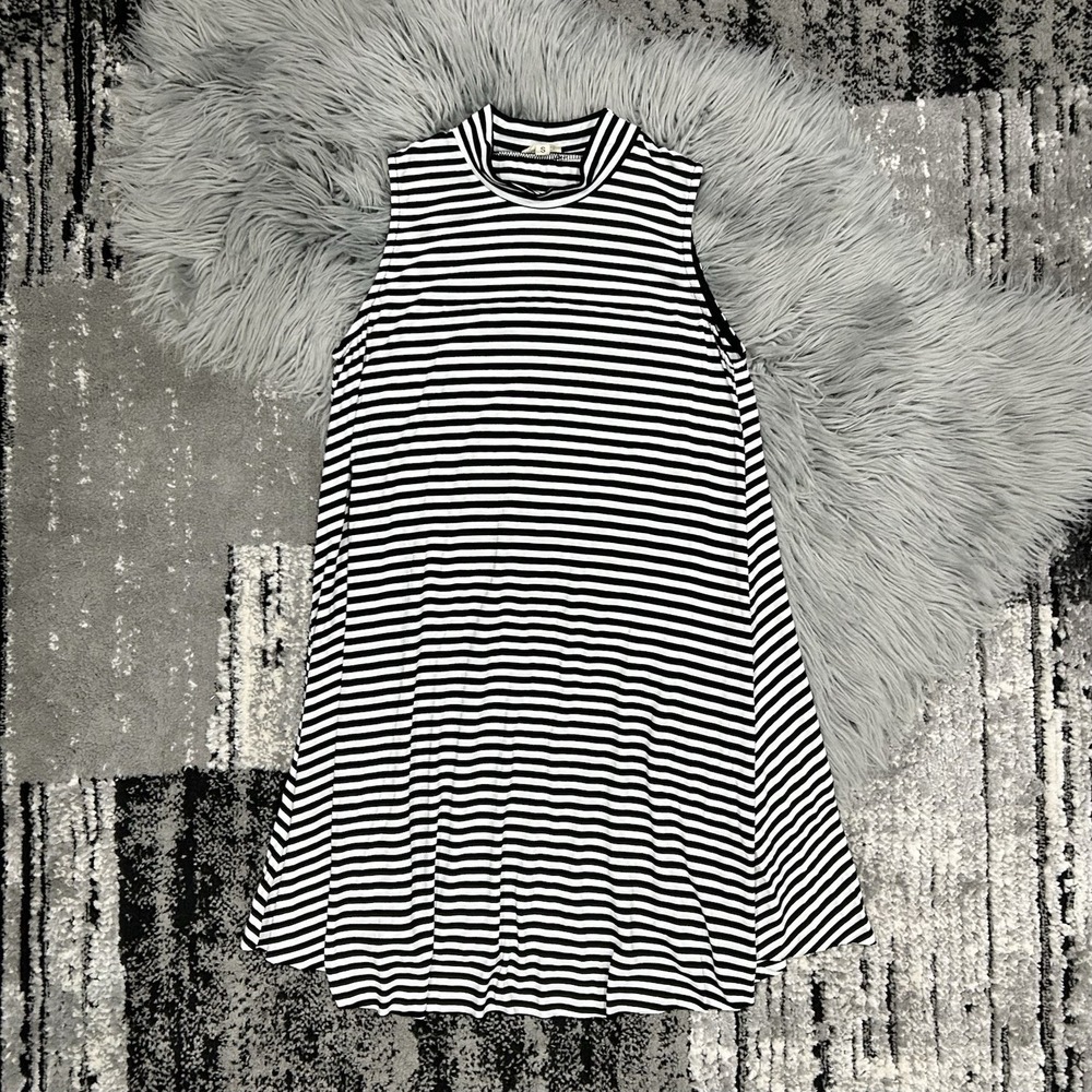 POL Women's Black And White Striped‎ Swing Dress Size Small